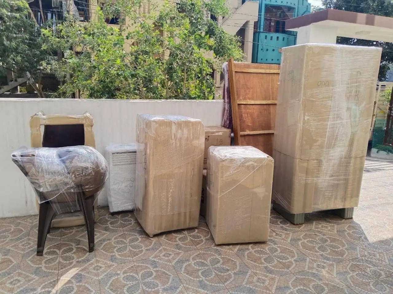 Wrapped home items ready for safe shifting